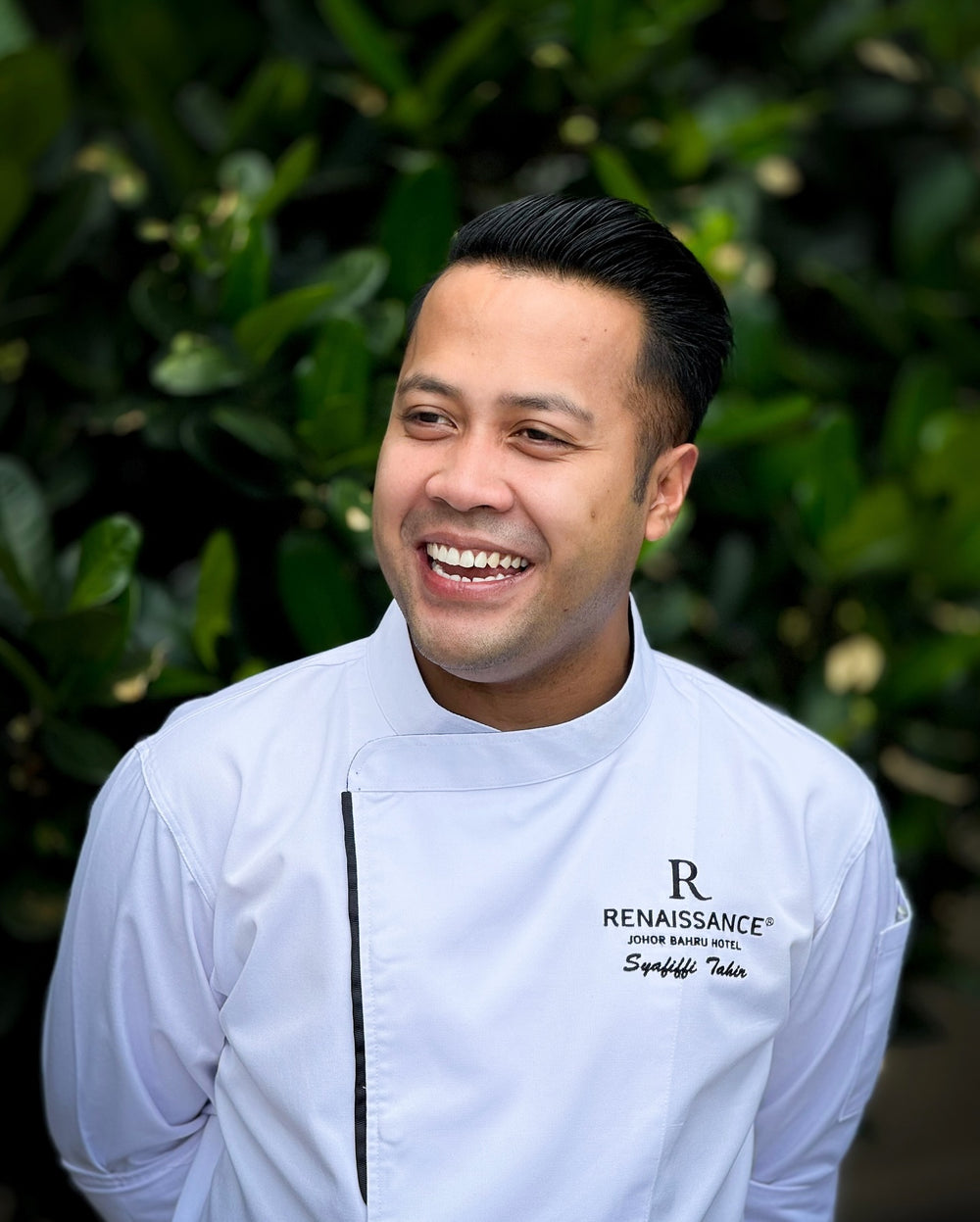 <p><strong>Trusted by chefs, worn with pride.</strong></p>