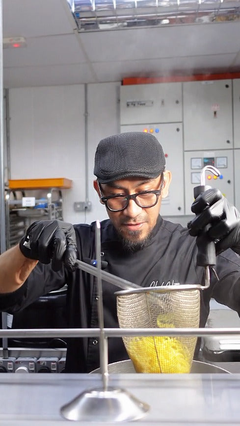 <p><strong>Chefs in Action</strong></p>