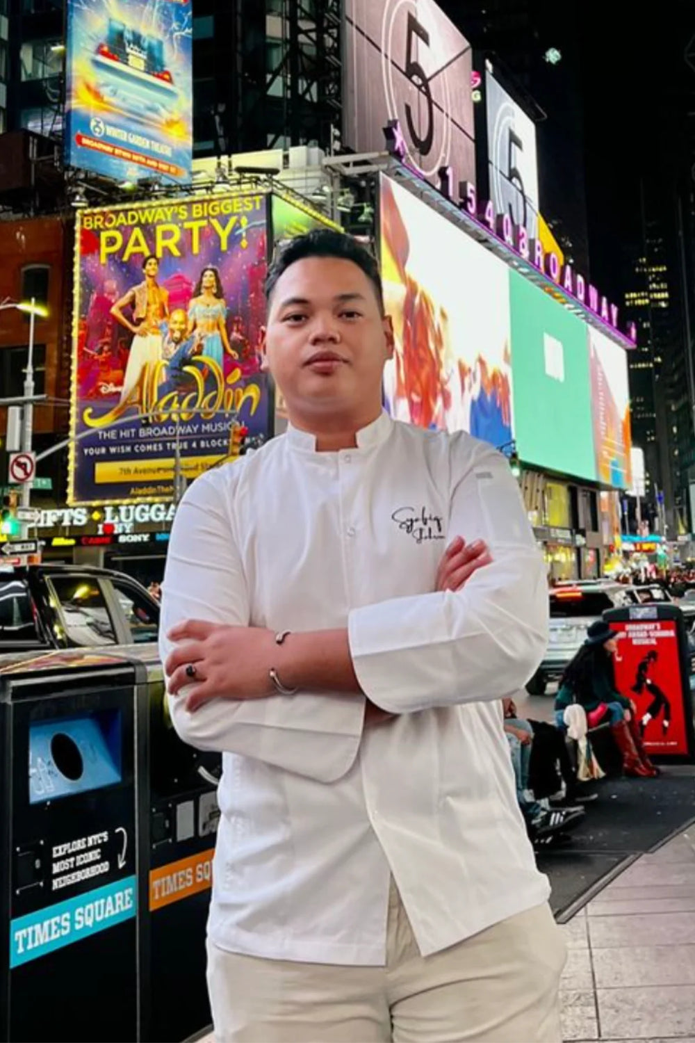 <p><strong>Trusted by chefs, worn with pride.</strong></p>
